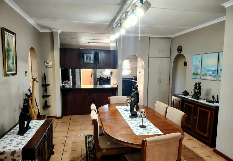 4 Bedroom Property for Sale in Beacon Bay Eastern Cape